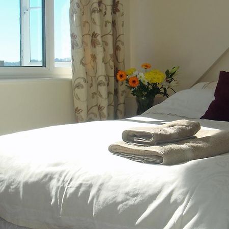 Harlequin Guest House With Parking Weymouth Exteriér fotografie
